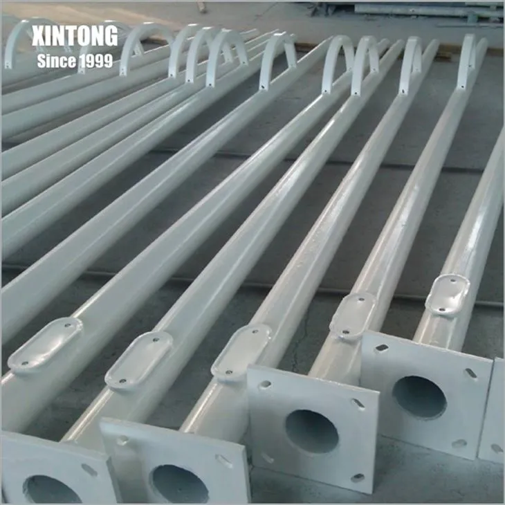 Koniske åttekantede gatelysstolper